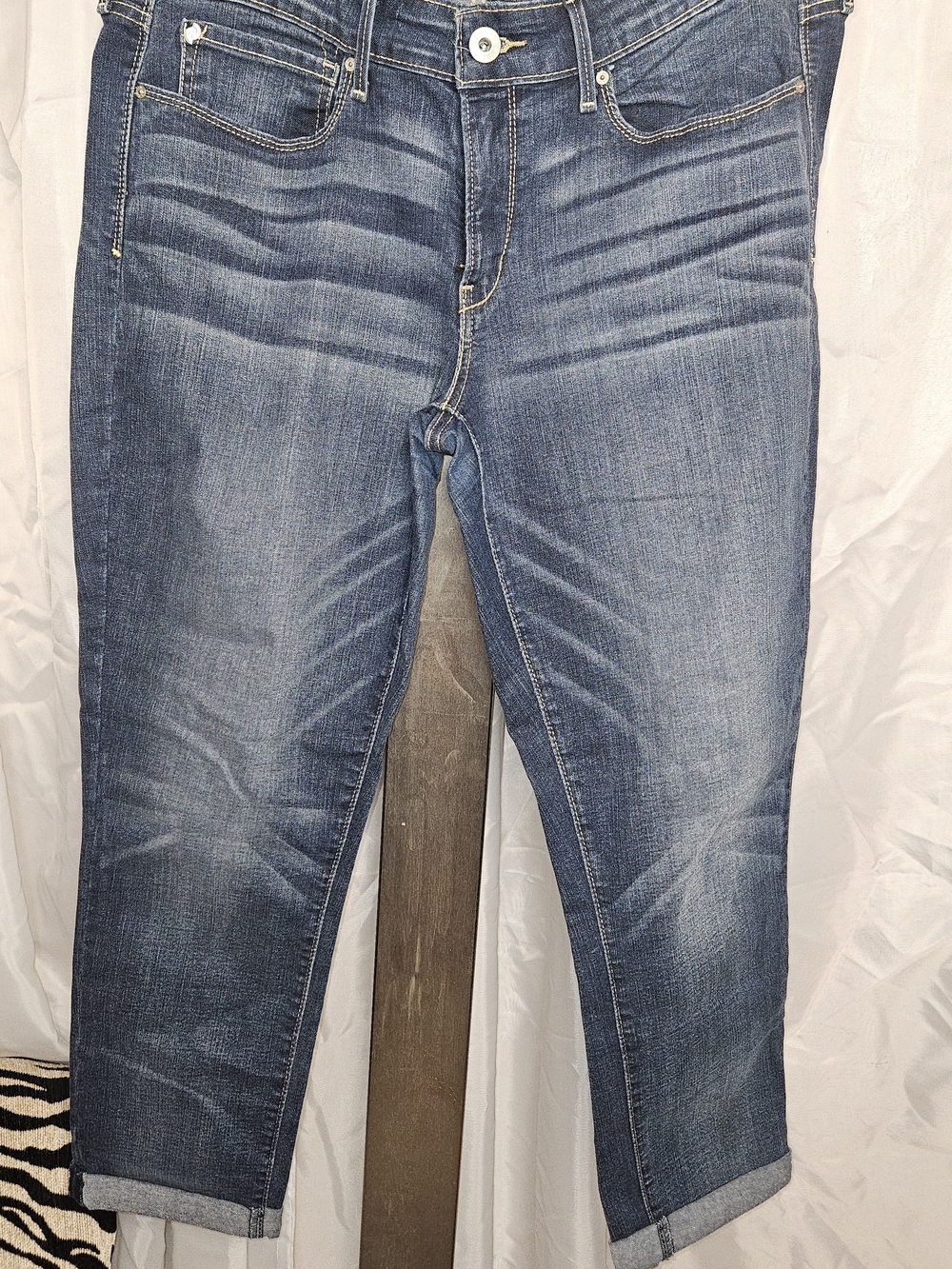 DENIZEN Women’s Blue Cropped Jeans' 17